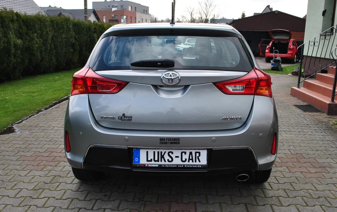 Toyota Auris cena 47777 przebieg: 60000, rok produkcji 2013 z Piława Górna małe 667